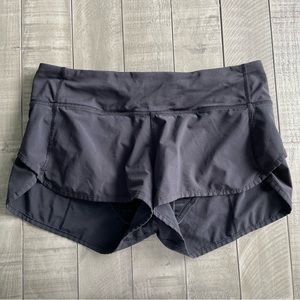 Lululemon Speed Short *4-way Stretch 2.5"
Black size 6